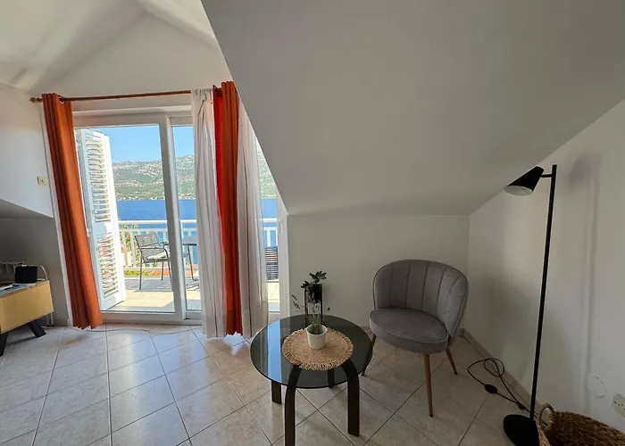 Sea Dance, Διαμέρισμα Κόρτσουλα